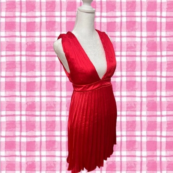 Sincerly Jules Dresses & Skirts - Sincerely Jules Vibrant Red Mini Dress